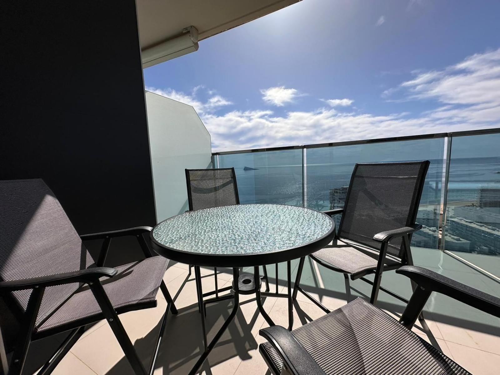 Sunset Drive Jacuzzi Apartment *